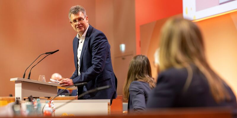 Aus Sicht von Präsident Thomas Weikert steht der DOSB geschlossen hinter einer Olympia-Bewerbung - egal, welcher Kandidat es am Ende wird. - Foto: Helmut Fricke/dpa