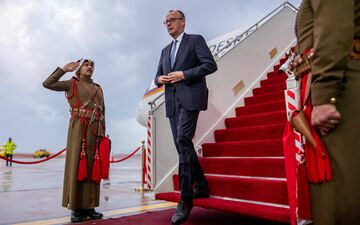 Erste Station der Nahost-Reise ist Jordanien. - Foto: Michael Kappeler/dpa