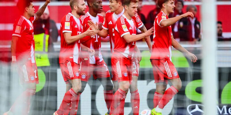 Bayern-Stürmer Kane genügten 30 Minuten, um seine Saisontore 15 bis 17 zu erzielen. - Foto: Tom Weller/dpa