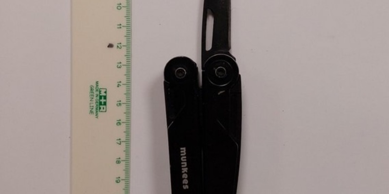 BPOL-HH: Hamburg Hauptbahnhof: Parfümdieb führt griffbereit Messer bei Tathandlung mit sich - Festnahme und Haftzuführung durch Bundespolizei - Foto: presseportal.de