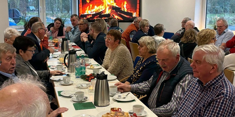 FW-OLL: Adventliches Beisammensein der Senioren der Feuerwehren Wildeshausen und Düngstrup - Foto: presseportal.de