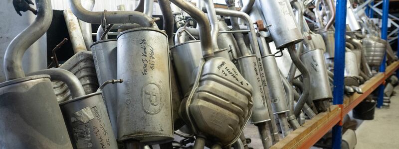 Die deutsche Automobilbranche steckt seit längerer Zeit in der Krise. (Symbolbild) - Foto: Sebastian Kahnert/dpa