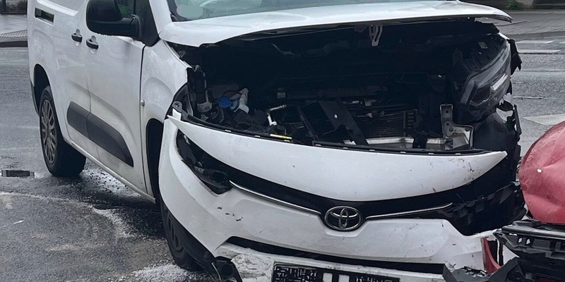 POL-ME: Zusammenstoß beim Abbiegen: zwei Personen leicht verletzt - 2512029 - Foto: presseportal.de