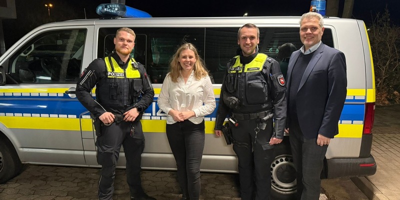 POL-HI: Bundestagsabgeordnete Daniela Rump (SPD) begleitet den Einsatz- und Streifendienst der Polizeiinspektion Hildesheim - Foto: presseportal.de