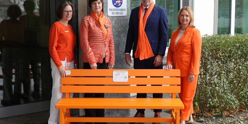 POL-WI: Pressemeldung des Polizeipräsidiums Westhessen: Polizei in Westhessen setzt Zeichen gegen Gewalt an Frauen - Foto: presseportal.de