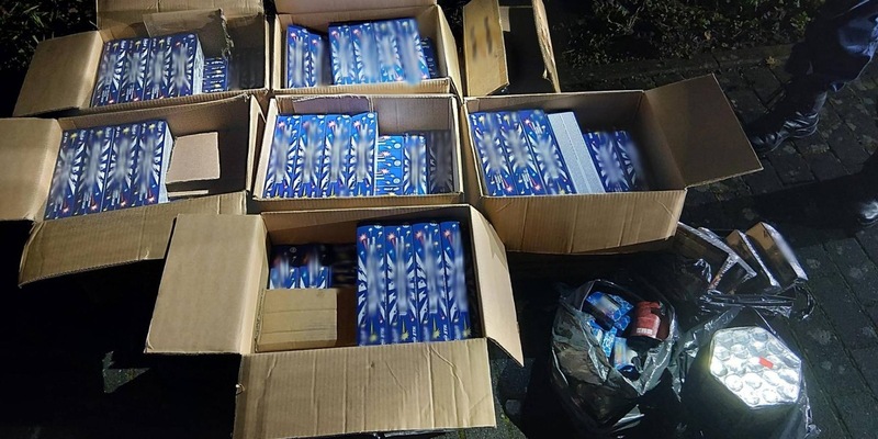 BPOLD-B: Bundespolizei beschlagnahmt verbotene Pyrotechnik - Foto: presseportal.de