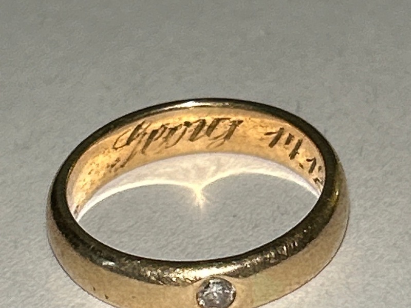 POL-WI: Polizei sucht die Eigentümerin von Goldring - Foto: presseportal.de