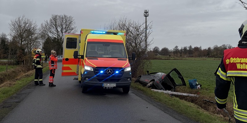 FW-AUR: Schonende Befreiung aus Unfallwagen - Foto: presseportal.de