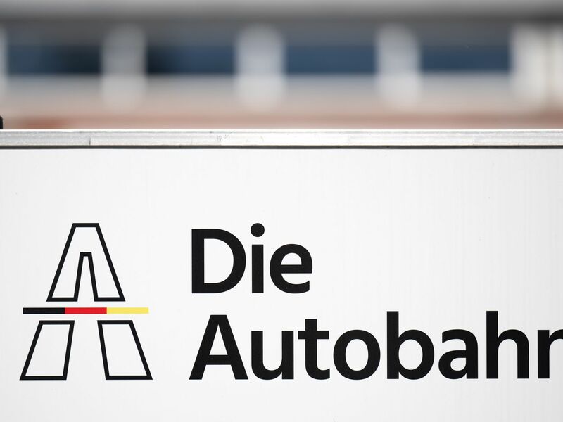Verdacht auf Bestechlichkeit bei der Autobahn GmbH (Archivbild). - Foto: Hendrik Schmidt/dpa