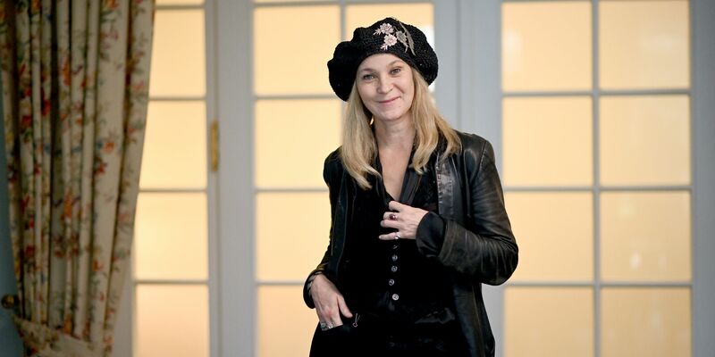 Schauspielerin Jeanette Hain ist seit ein paar Tagen in der ARD-Mediathek als Mafiapatin zu sehen. - Foto: Britta Pedersen/dpa