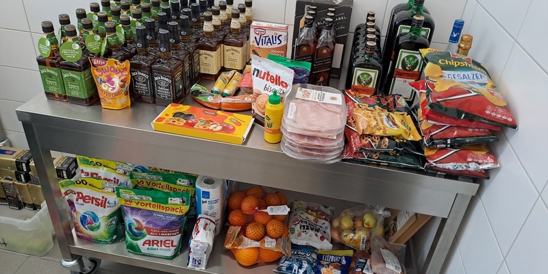 POL-EL: Nordhorn - Zwei Männer nach Diebstahl von Spirituosen und Lebensmitteln festgenommen (Foto) - Foto: presseportal.de