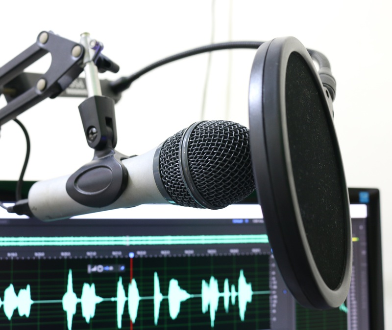 Fairy, Spülmittel, Küchen-Hack, Tag, Hand, Lebenszeit, Spülbecken, Gläser, Pfannen, Hände - Foto: THN