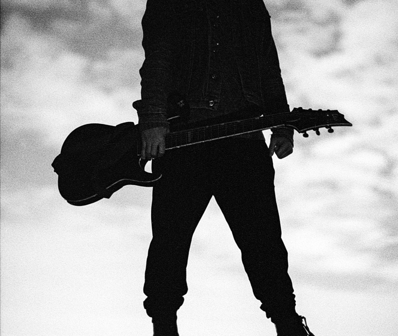 Android, Auto, Alltagstest, Tesla, Stau, Navi, Handy, Kabelsalat, Ablenkung, Autofahren - Foto: THN