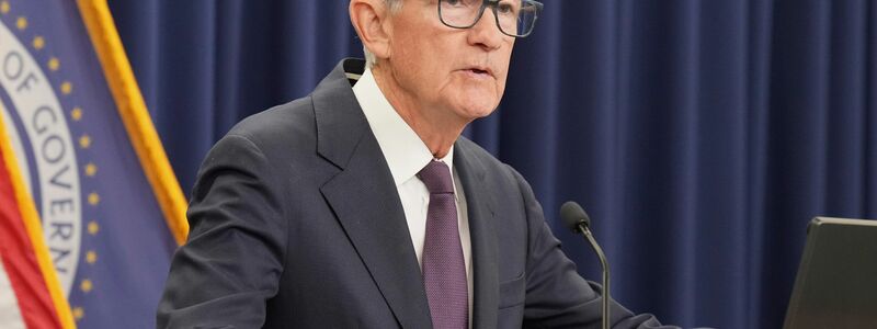 Die US-Notenbank Federal Reserve um den Vorsitzenden Jerome Powell hat erneut den Leitzins gesenkt. (Archivbild) - Foto: Jacquelyn Martin/AP/dpa