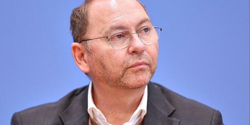 Frank Werneke (Archiv) - Foto: über dts Nachrichtenagentur