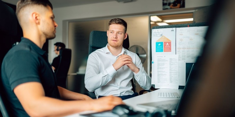 Die neue Handwerksgeneration: Alexander Thieme von der A&M Beratung erklärt, wie junge Unternehmer alte Strukturen aufbrechen - Foto: presseportal.de