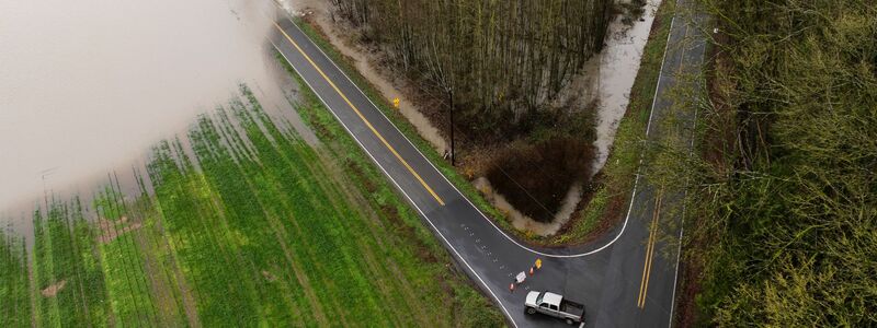 Behörden warnen vor potenziell lebensbedrohlichen Überschwemmungen, auch in den kommenden Tagen. - Foto: Erika Schultz/The Seattle Times/AP/dpa