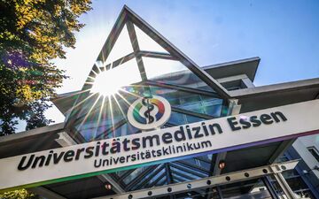 Bei den Ermittlungen gegen einen ehemaligen Krankenpfleger der Uni-Klinik Essen wurden mutmaßliche Opfer identifiziert. (Symbolfoto) - Foto: Christoph Reichwein/dpa