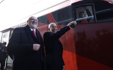 Der Bau hat rund 5,9 Milliarden Euro gekostet. - Foto: Erwin Scheriau/APA/dpa