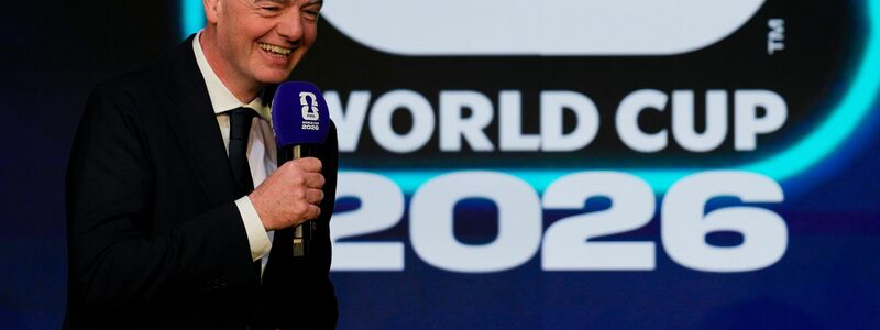 Die Preispolitik der FIFA bei der Fußball-WM sorgt für Verdruss. (Archivbild) - Foto: Chris Carlson/AP/dpa