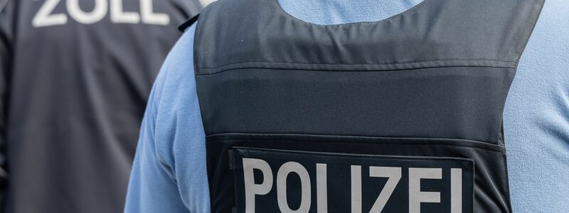 Bei einem Reisenden wurde der Zoll fündig, die Polizei brachte den Mann in Untersuchungshaft. (Symbolfoto) - Foto: Hannes P. Albert/dpa