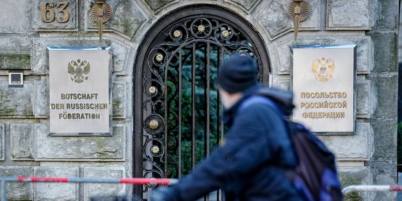 Die Bundesregierung ordnet dem russischen Militärgeheimdienstes GRU konkret zwei hybride Angriffe zu. - Foto: Kay Nietfeld/dpa