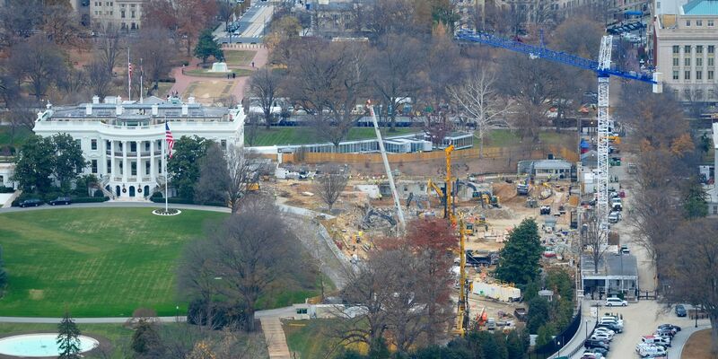 Nun gibt es eine Klage gegen den Bau von Trumps Ballsaal. (Archivbild) - Foto: Pablo Martinez Monsivais/AP/dpa