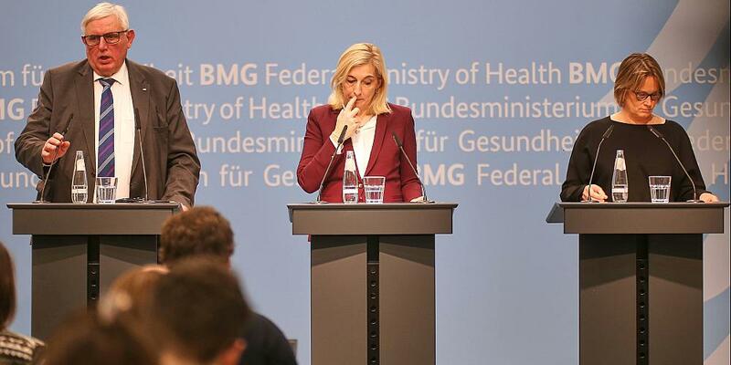 Laumann, Warken, Schlotzhaue am 11.12.2025 - Foto: über dts Nachrichtenagentur