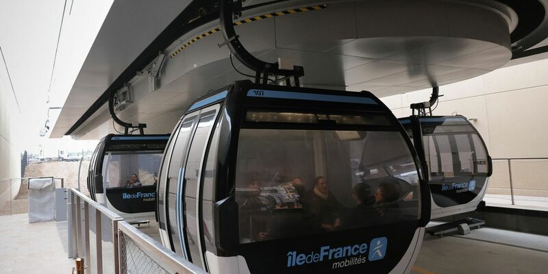 In 18 Minuten verbindet die Linie mehrere Gemeinden mit dem Pariser Metronetz. - Foto: Thomas Samson/AFP/dpa