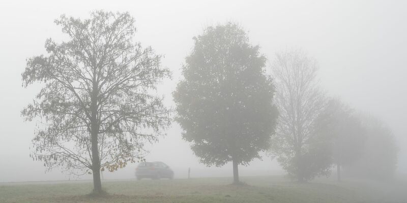 Vor allem in Bayern bleibt auch der Adventssonntag vielerorts sehr trübe, Hoffnung macht der Start in die neue Woche. (Archivfoto) - Foto: Stefan Puchner/dpa