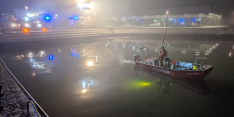 FW-KLE: Vermisste Person im Spoykanal gesucht - Foto: presseportal.de