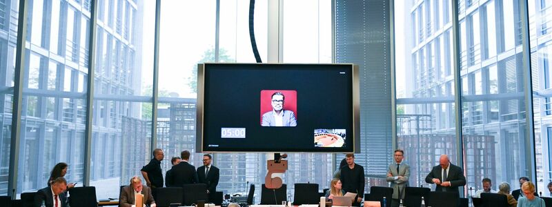 Die Enquete-Kommission des Bundestags zur Corona-Pandemie hat unter anderem den früheren Gesundheitsminister geladen. (Archivfoto) - Foto: Katharina Kausche/dpa