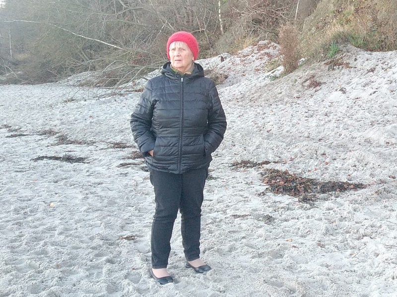 POL-KI: 251214.1 Hohwacht: Neue Fotos der vermissten 87-jährigen Frau - Folgemeldung zu 251213.1 - Foto: presseportal.de