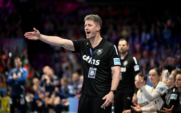 Markus Gaugisch lässt seine Zukunft als Bundestrainer der Handballerinnen offen. - Foto: Federico Gambarini/dpa