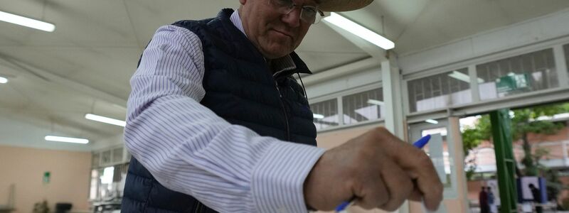 Der künftige Staatschef tritt sein Amt am 11. März 2026 an. - Foto: Esteban Felix/AP/dpa