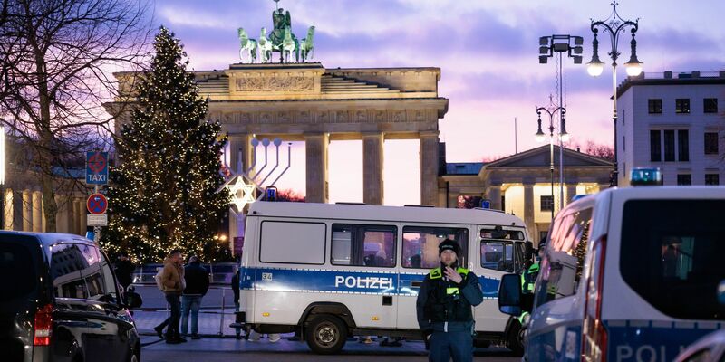Die Gespräche in Berlin könnten eine entscheidende Phase der Friedensverhandlungen für die Ukraine einleiten. - Foto: Carsten Koall/dpa