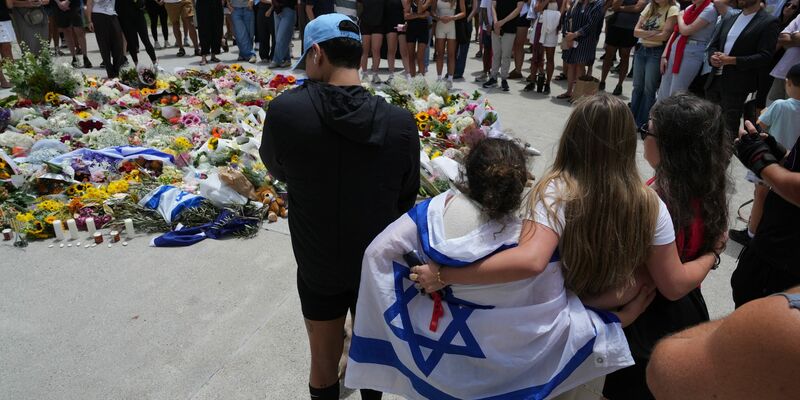 In Australien herrscht am Tag nach dem verheerenden Anschlag tiefer Schock. - Foto: Mark Baker/AAP/dpa
