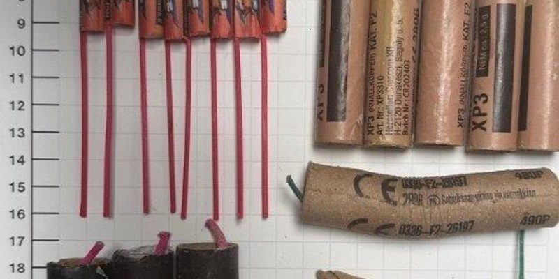 BPOL NRW: Hauptbahnhof Paderborn - Bundespolizei stellt 25 Böller sicher - Foto: presseportal.de