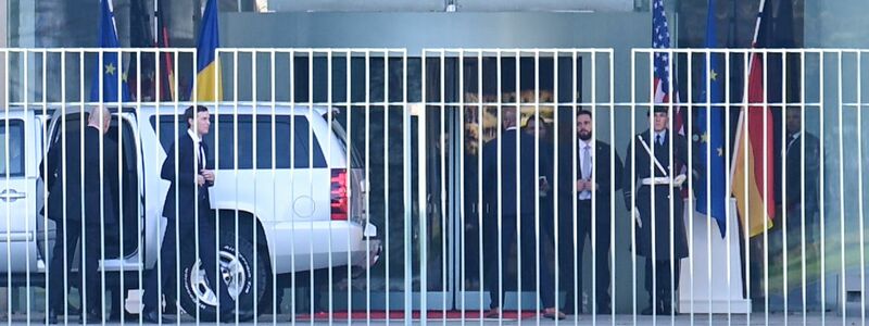 Zu den Beratungen traf unter anderem Jared Kushner, der Schwiegersohn von US-Präsident Donald Trump, am Kanzleramt ein. - Foto: Sebastian Christoph Gollnow/dpa