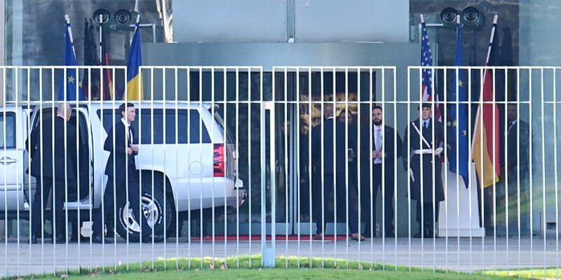 Merz hält bei einem Wirtschaftsforum eine emotionale Rede. - Foto: Sebastian Christoph Gollnow/dpa