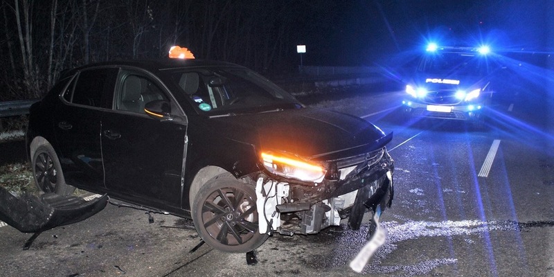 POL-NE: Unfall beim Wenden auf der Landstraße - Foto: presseportal.de