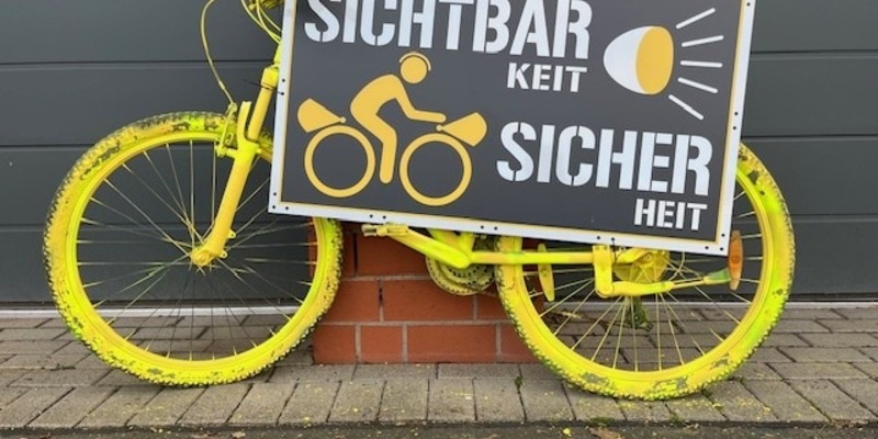 POL-GÖ: (412/2025) Aktion Mach dich sichtbar! - Polizei und Stadt Göttingen setzen Zeichen für mehr Sicherheit von Radfahrenden - Foto: presseportal.de