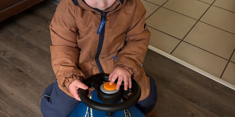 HZA-KI: Spendenaktion des Hauptzollamts Kiel unterstützt Kindertagesstätten in der Region - Foto: presseportal.de