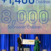 PM-International erweitert Kinderpatenschaften auf 8.000 mit einer Spende von 2,88 Millionen Euro - Foto: presseportal.de