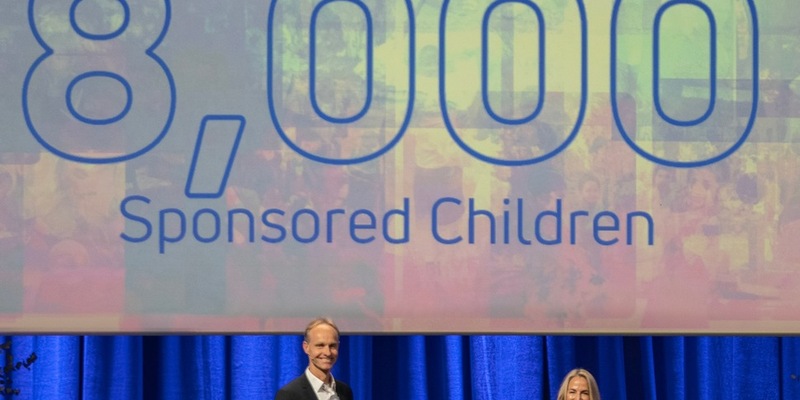 PM-International erweitert Kinderpatenschaften auf 8.000 mit einer Spende von 2,88 Millionen Euro - Foto: presseportal.de