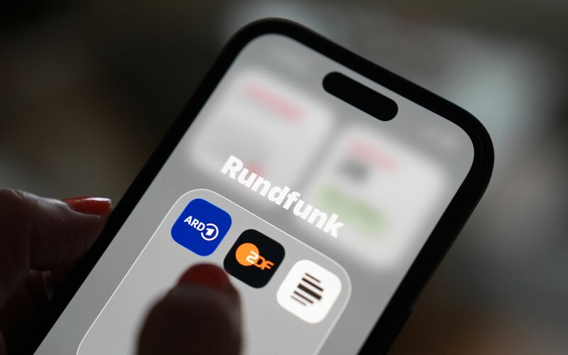 ARD und ZDF rücken bei den Audio-Inhalten näher zusammen. - Foto: Marcus Brandt/dpa