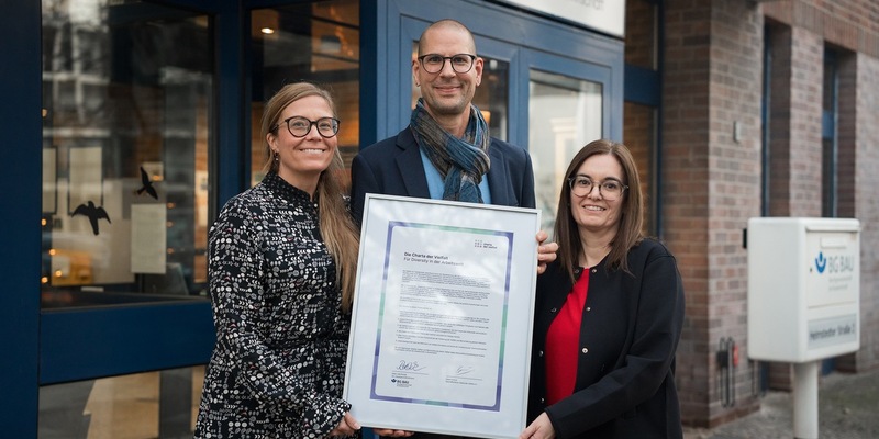 BG BAU unterzeichnet Charta der Vielfalt - Foto: presseportal.de