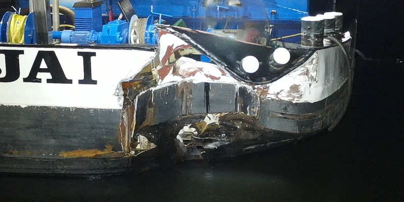 FW-DO: Frachtschiff nach Kollision mit Spundwand beschädigt - Foto: presseportal.de
