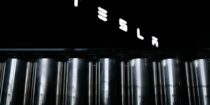 Das Ziel von Tesla: «Von der Batteriezellen bis zu Fahrzeugen soll alles an einem Standort produziert werden.» - Foto: Sebastian Gollnow/dpa