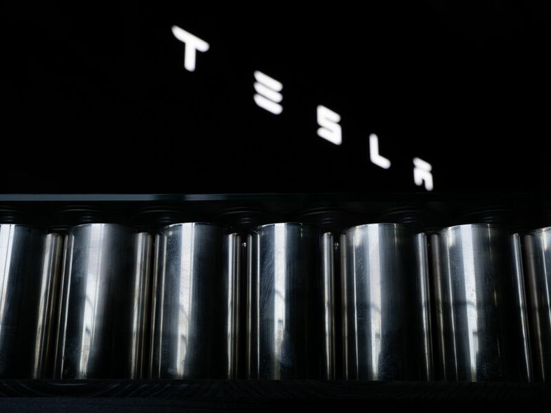 Das Ziel von Tesla: «Von der Batteriezellen bis zu Fahrzeugen soll alles an einem Standort produziert werden.» - Foto: Sebastian Gollnow/dpa